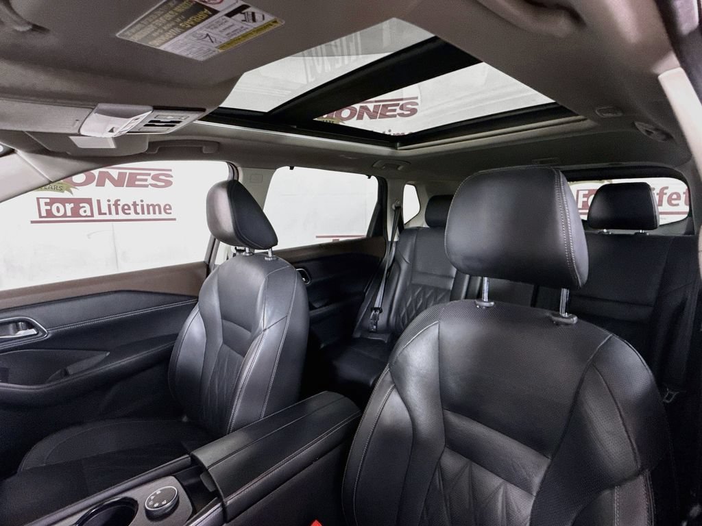 Certified 2021 Nissan Rogue Platinum AWD/4WD image 11