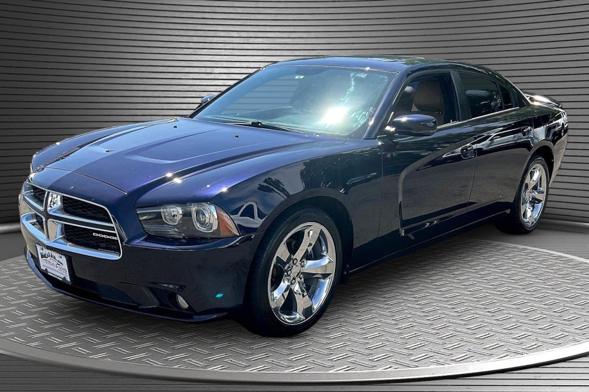 Used 2012 Dodge Charger SXT Plus RWD image 3
