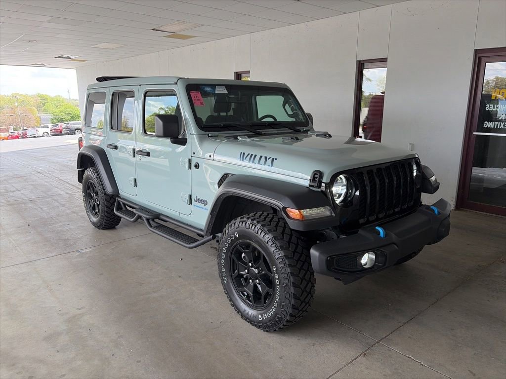 Used 2023 Jeep Wrangler Unlimited w/ Sun & Screen Package image 3