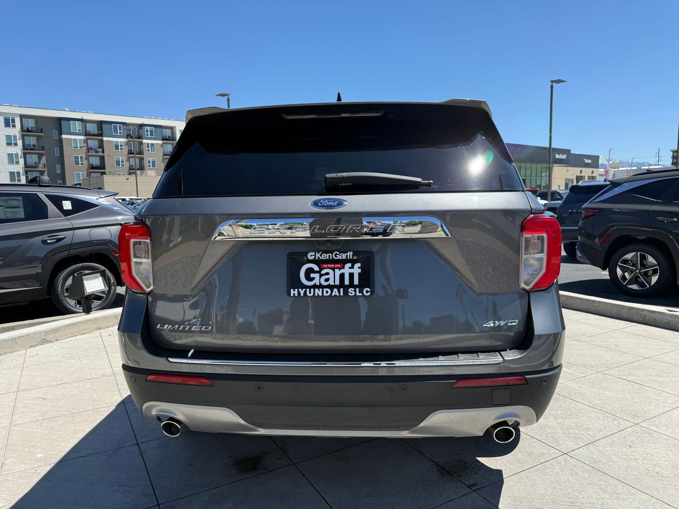 Used 2024 Ford Explorer Limited AWD/4WD image 5
