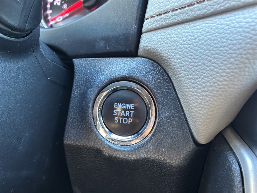 Used 2022 Toyota RAV4 XLE Premium image 37