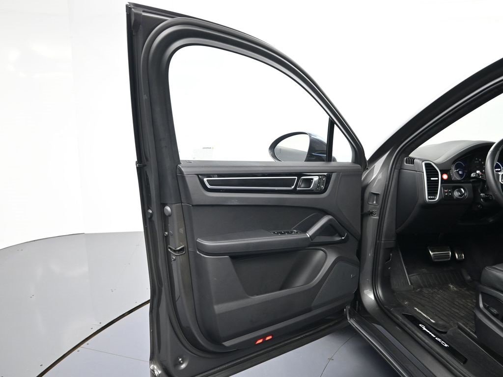 Certified 2023 Porsche Cayenne GTS image 16