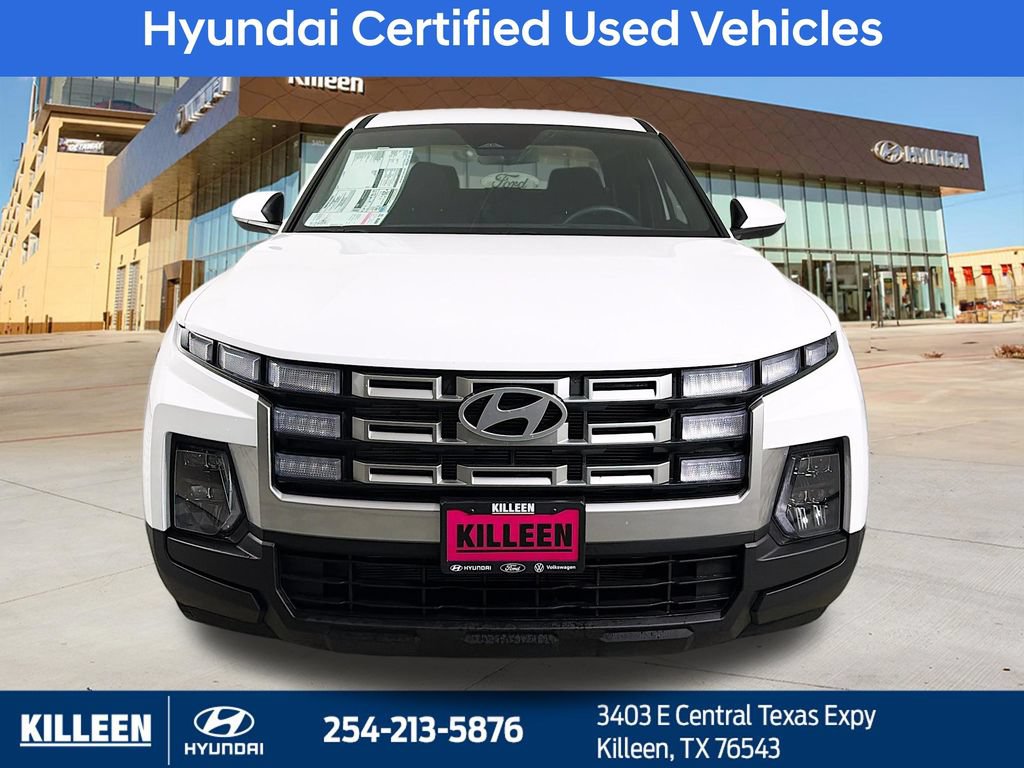 Used 2025 Hyundai Santa Cruz SE FWD image 2