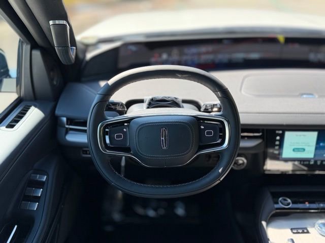 New 2025 Lincoln Navigator L Reserve image 7