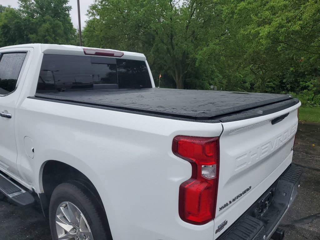 Used 2019 Chevrolet Silverado 1500 LTZ AWD/4WD image 8