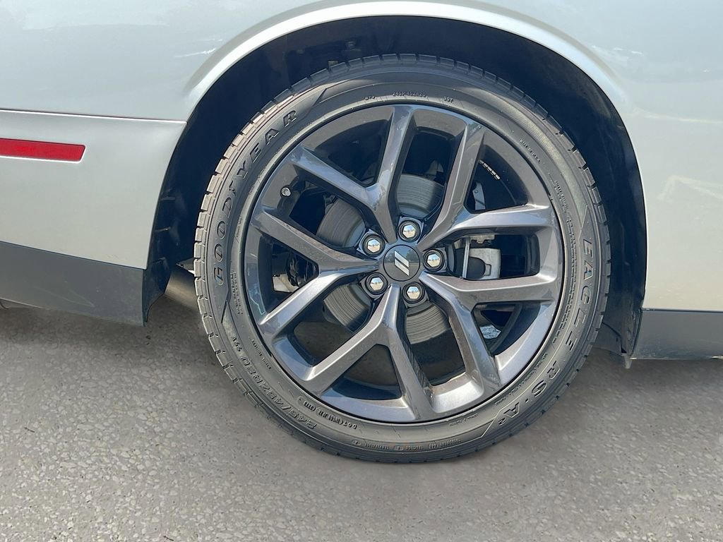 Used 2023 Dodge Challenger R/T w/ Blacktop Package image 27