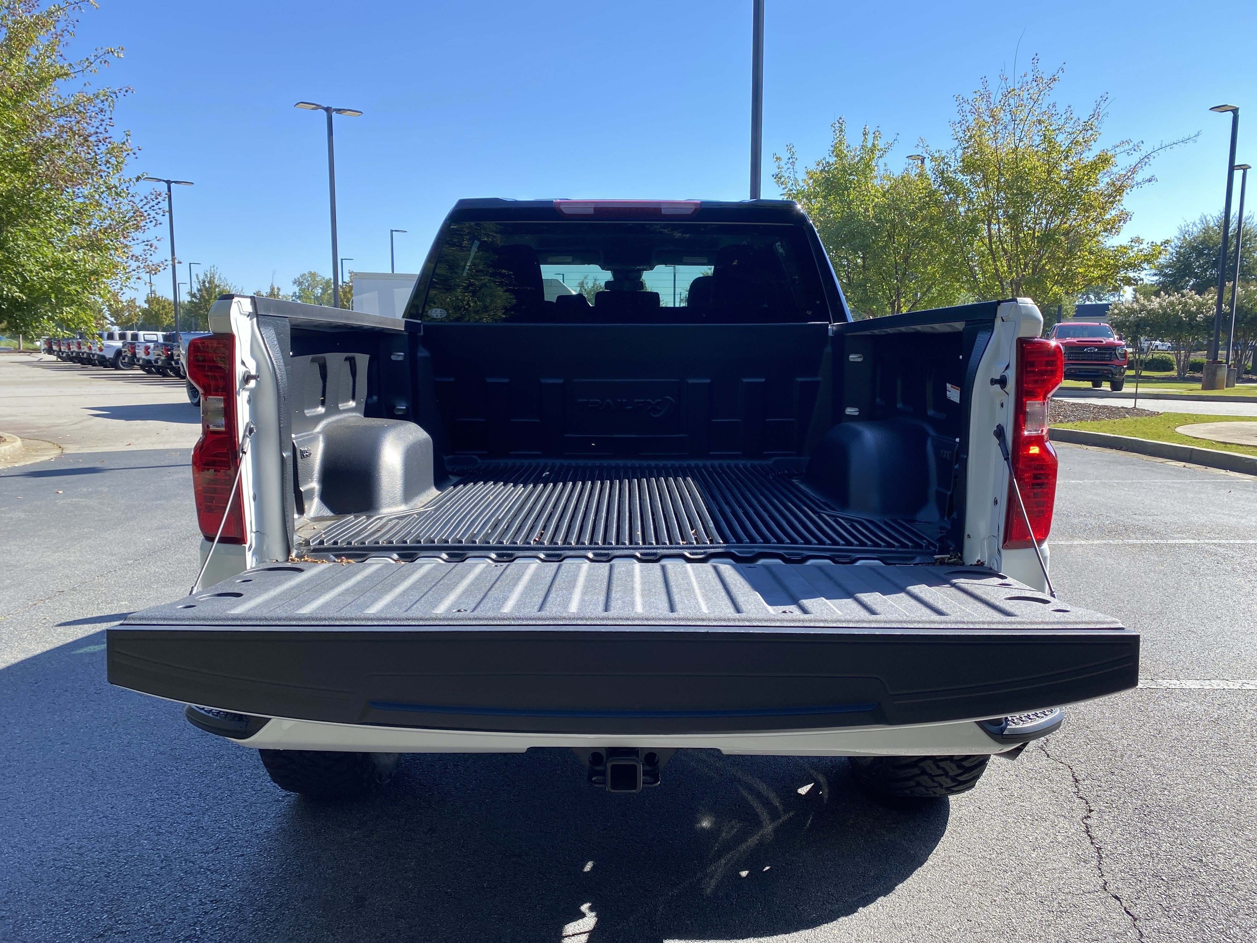 Used 2026 Chevrolet Silverado 1500 Custom w/ Turbomax Blackout Package AWD/4WD image 11