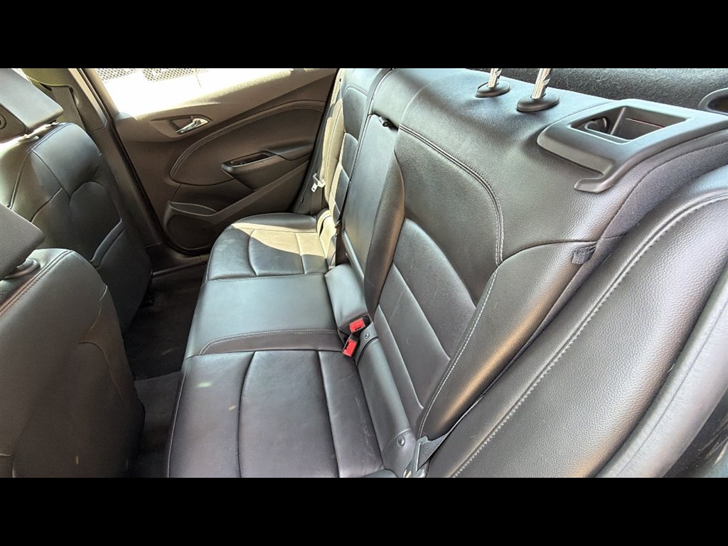 Used 2018 Chevrolet Cruze Premier FWD image 24