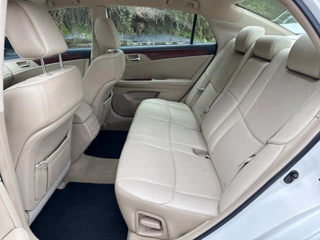 Used 2011 Toyota Avalon Limited FWD image 15