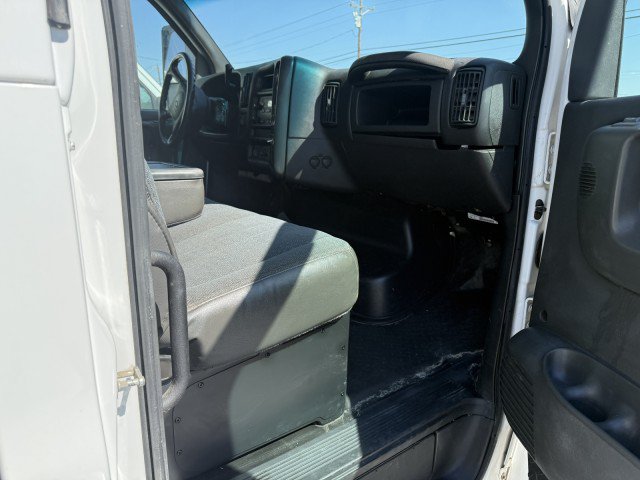 Used 2009 Chevrolet Kodiak C4500 2WD Crew Cab image 12