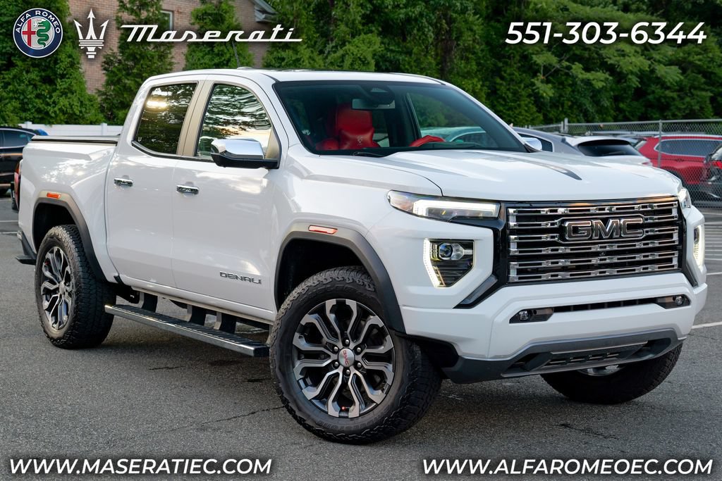 Used 2024 GMC Canyon Denali AWD/4WD image 1