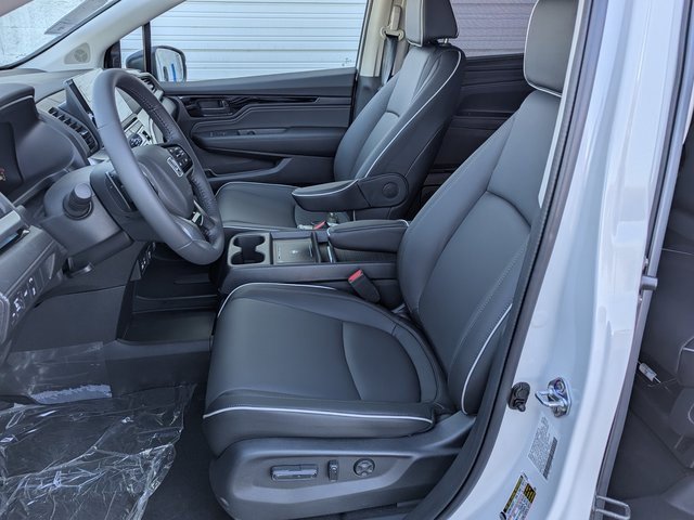 New 2026 Honda Odyssey Touring image 13