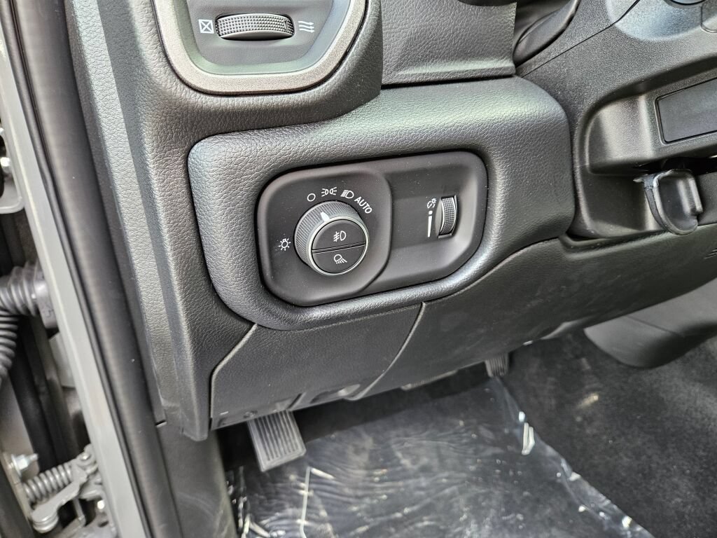 New 2026 RAM 2500 Tradesman AWD/4WD image 17