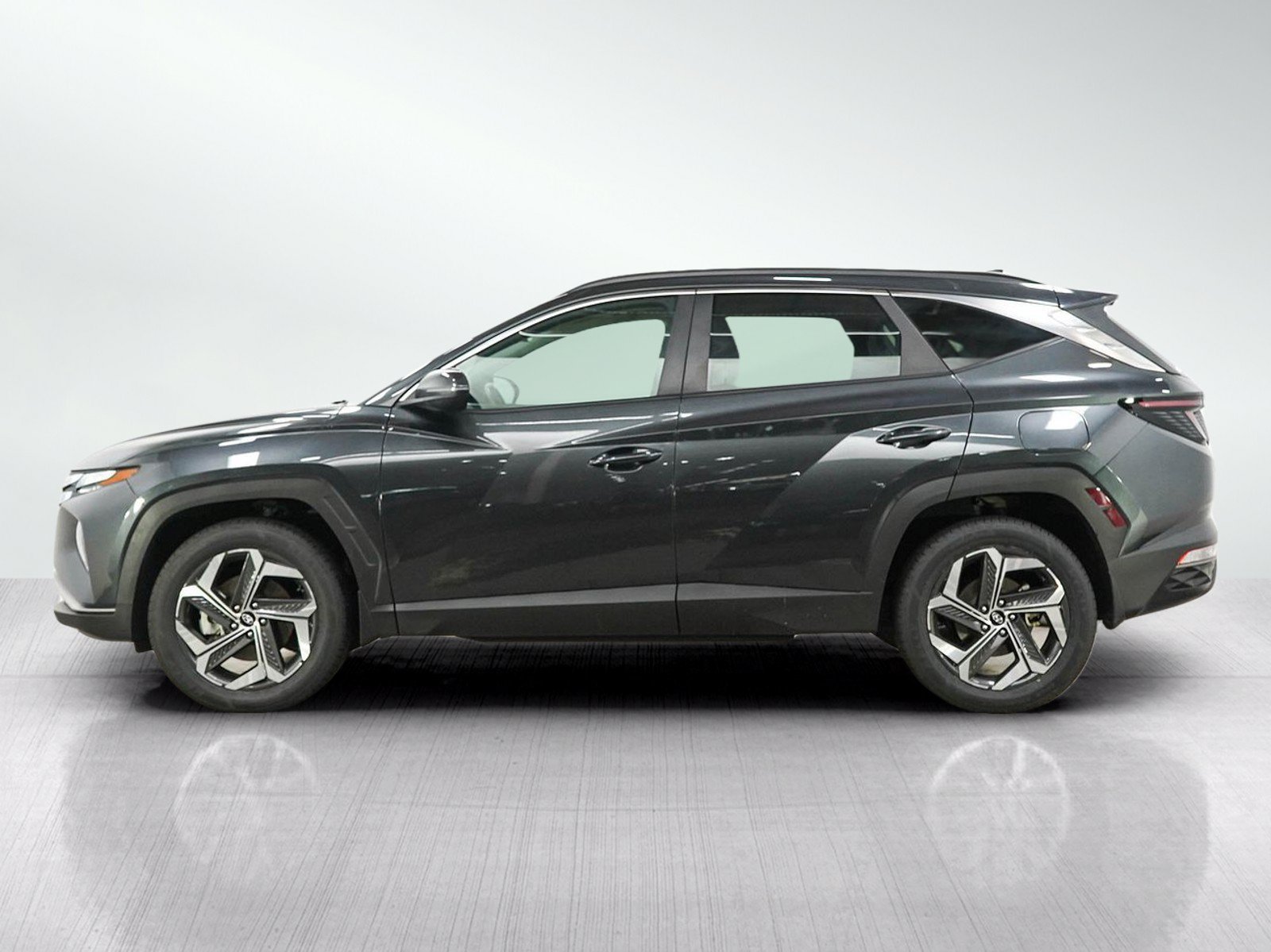 Used 2023 Hyundai Tucson SEL w/ Convenience Package AWD/4WD image 2