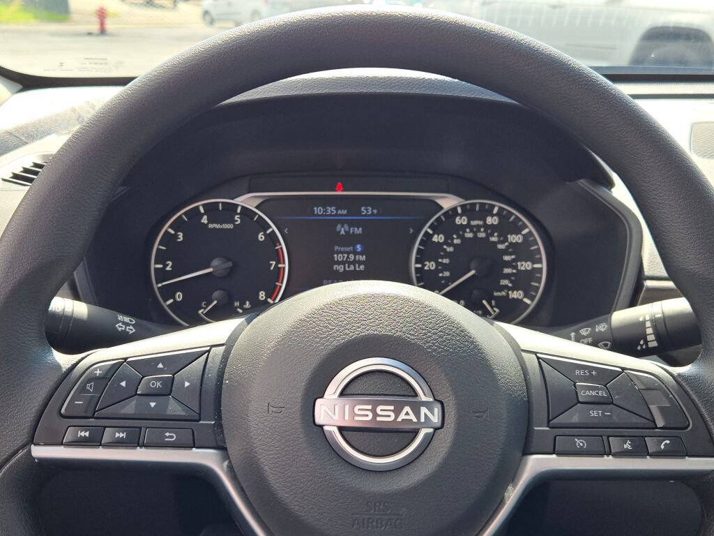 Used 2025 Nissan Altima 2.5 SV FWD image 34