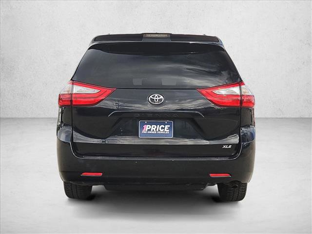 Used 2018 Toyota Sienna XLE FWD image 7