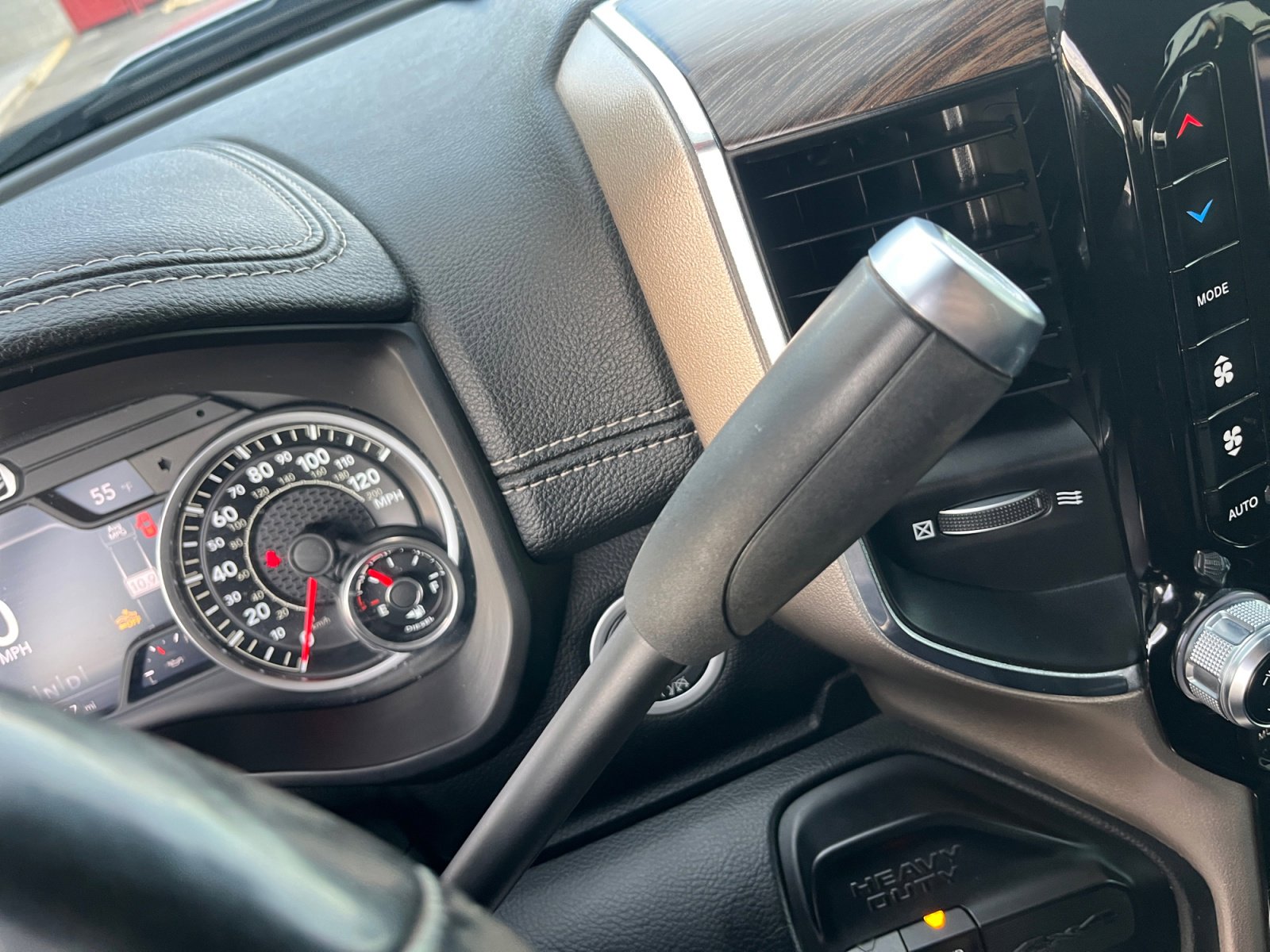 Used 2019 RAM 3500 Laramie image 11