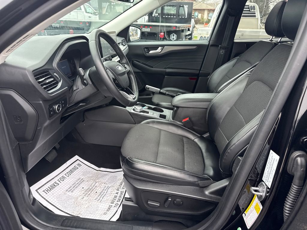 Used 2023 Ford Escape SE image 23