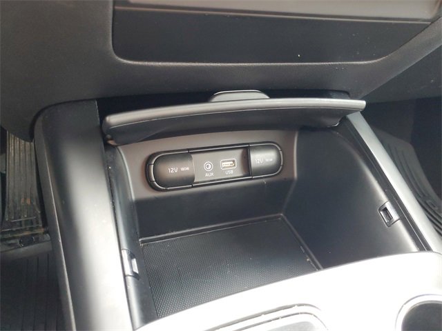 Certified 2020 Kia Sorento LX image 30
