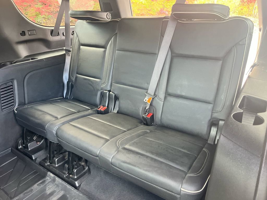 Used 2021 Chevrolet Suburban Premier image 23