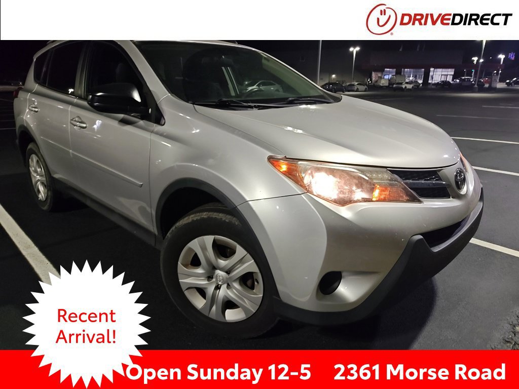 Used 2015 Toyota RAV4 LE AWD/4WD image 1