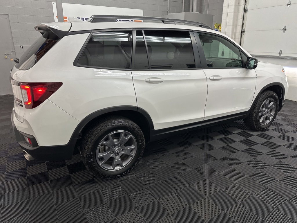 Used 2024 Honda Passport TrailSport image 11