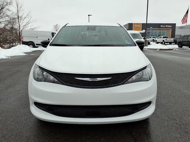 New 2026 Chrysler Voyager LX image 10