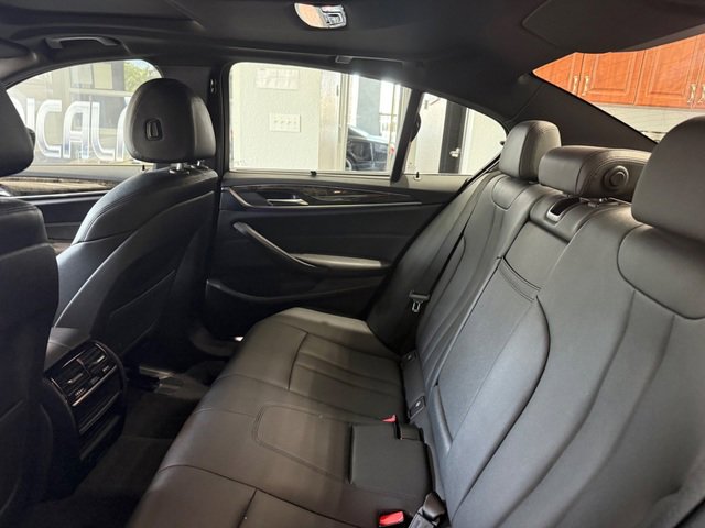 Used 2018 BMW 530i RWD image 18