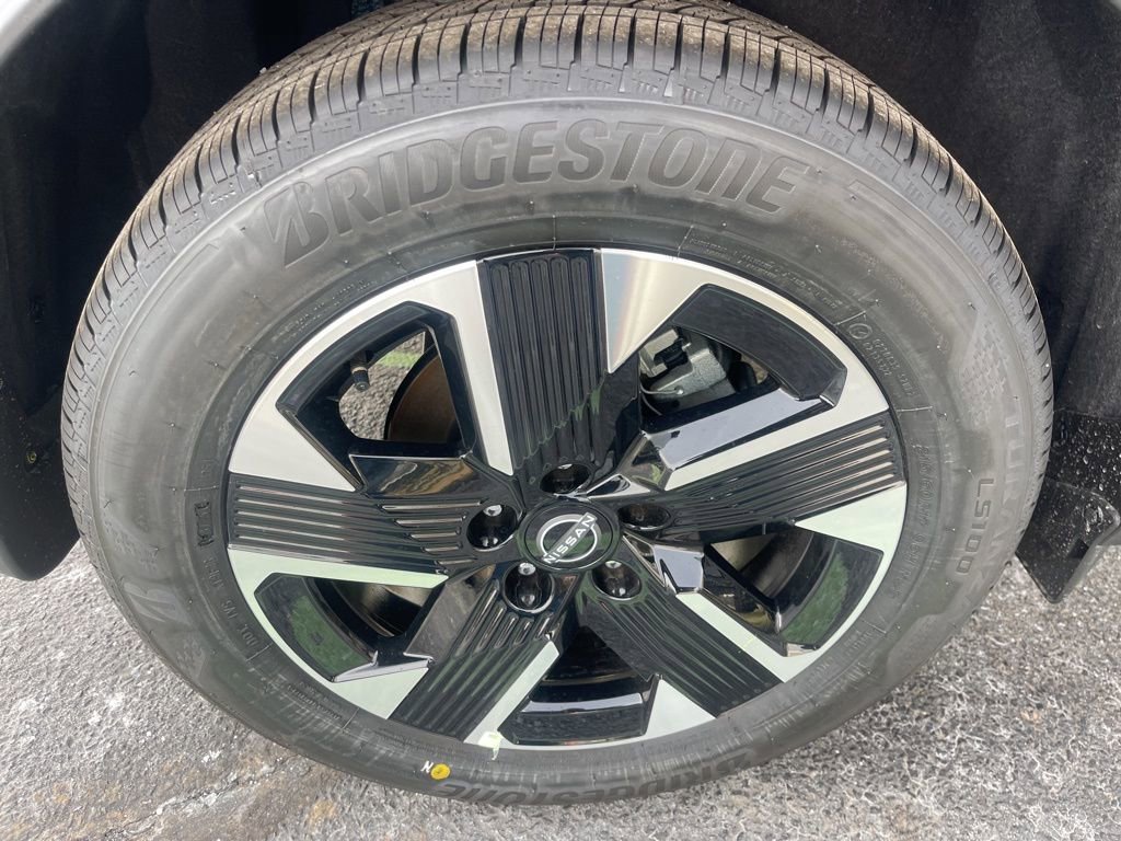 New 2026 Nissan Kicks SV w/ SV Premium Package image 28