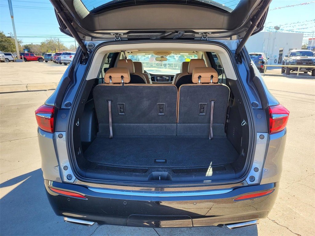 Used 2020 Buick Enclave Essence w/ Sound and Sites Package image 12