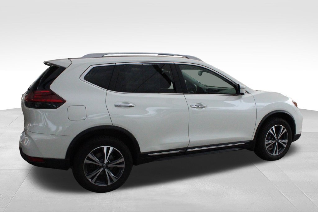 Used 2017 Nissan Rogue SL w/ SL Premium Package AWD/4WD image 16