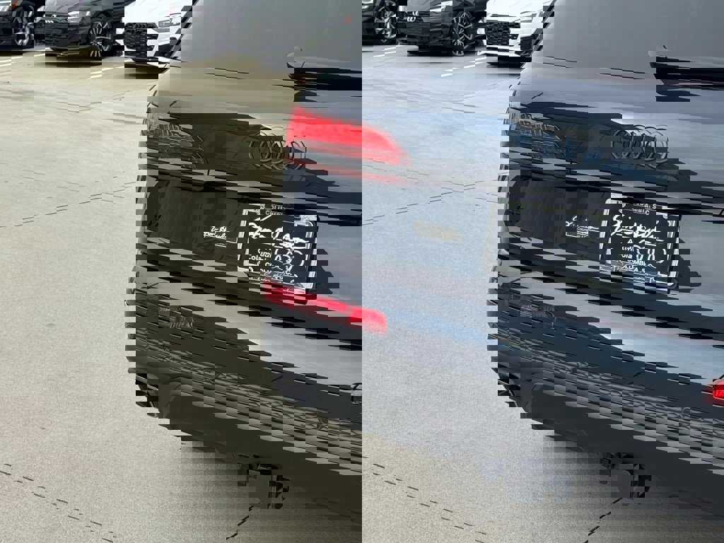 New 2026 Audi Q7 2.0T Premium image 14