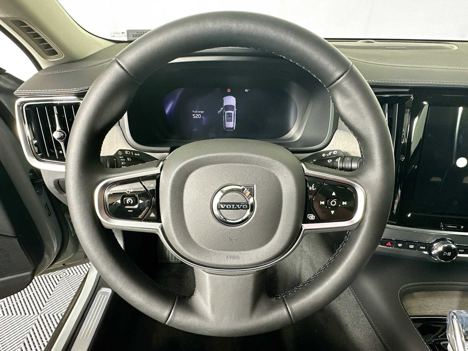 Used 2025 Volvo V90 B6 Cross Country Ultra w/ Climate Package image 11