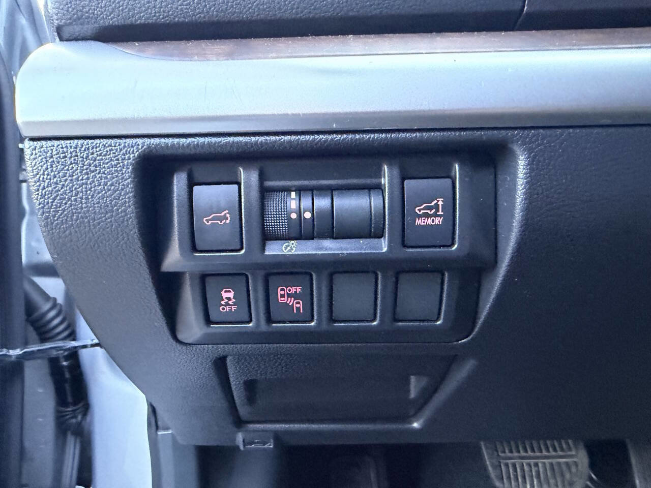 Used 2017 Subaru Outback 2.5i Limited w/ Popular Package #5 image 35