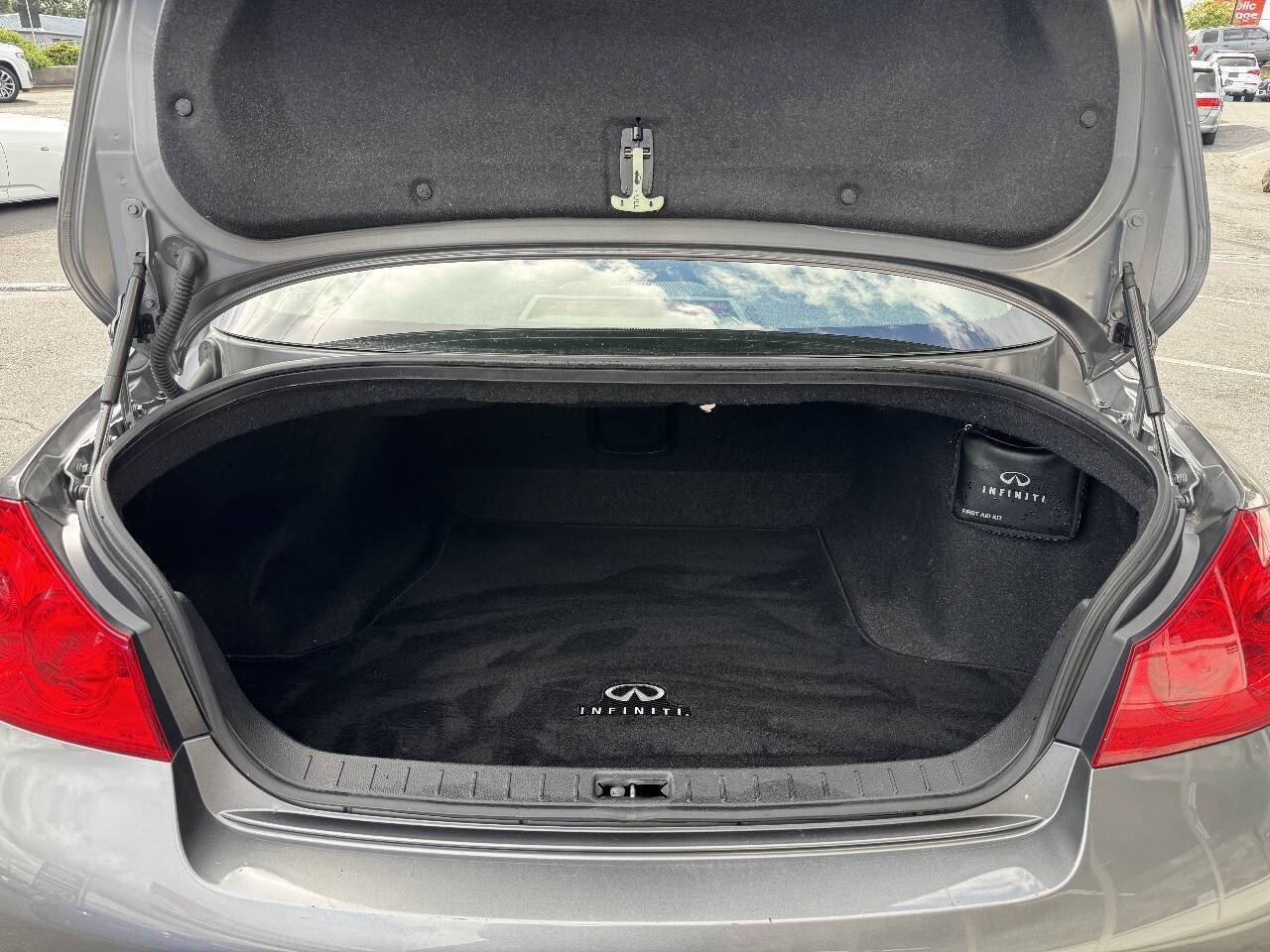 Used 2013 INFINITI G37 x Sedan w/ Premium Pkg AWD/4WD image 8