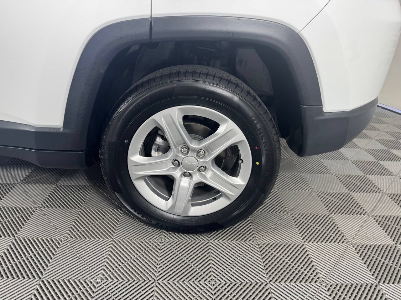 Used 2023 Jeep Compass Sport AWD/4WD image 35