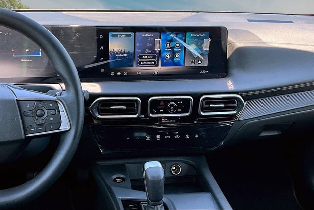 New 2027 Nissan Sentra SV w/ Floor Mat Package FWD image 6
