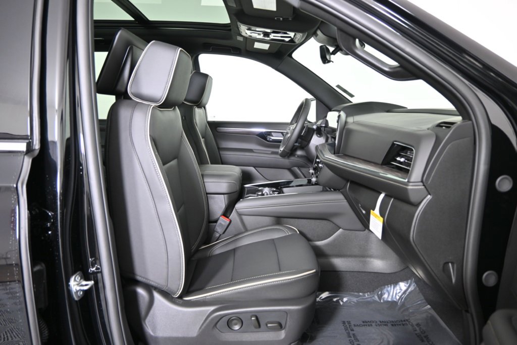 New 2026 Chevrolet Suburban Premier image 14