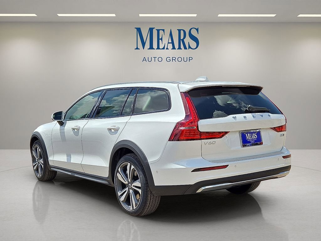 New 2026 Volvo V60 B5 Cross Country Plus w/ Protection Package Premier AWD/4WD image 3