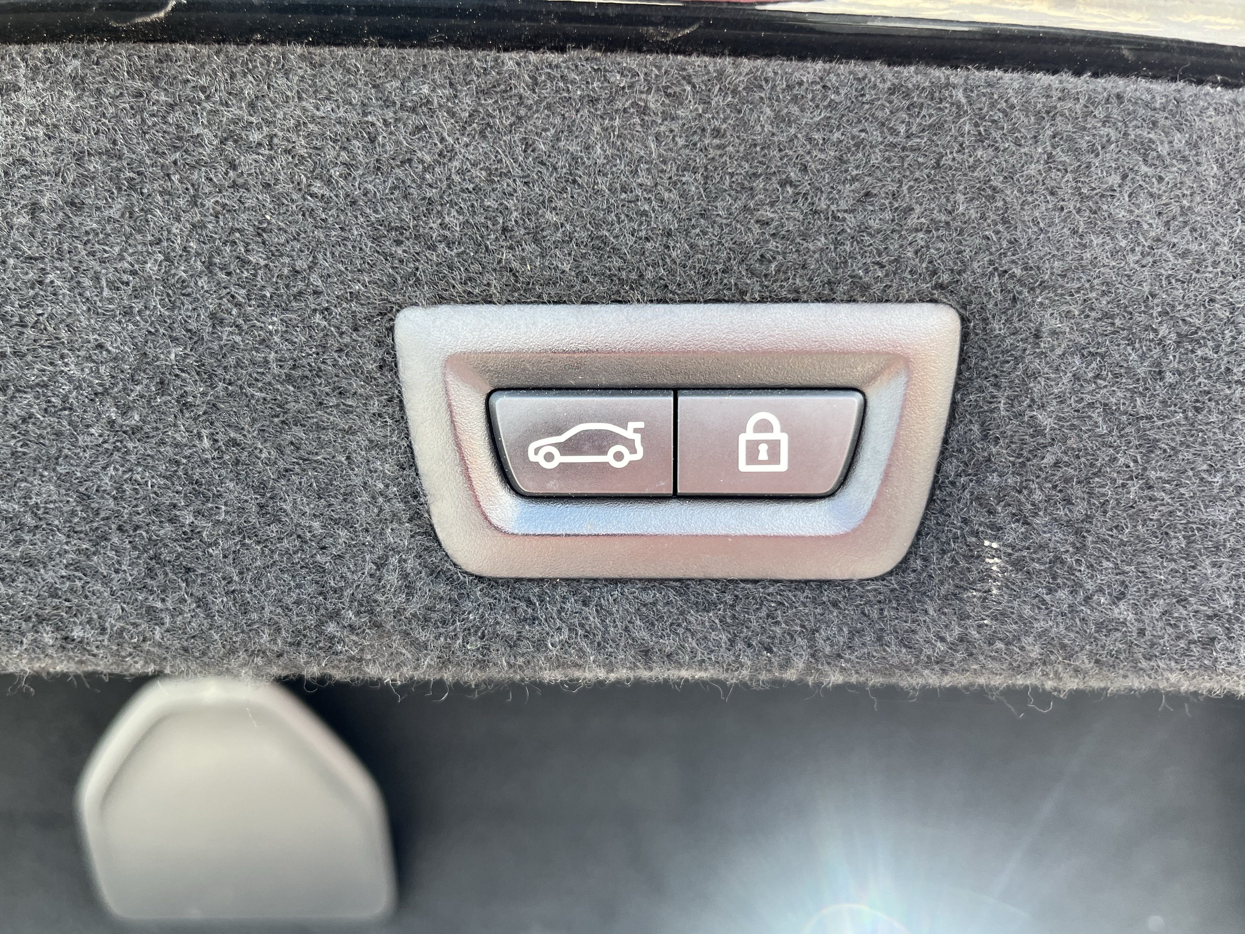 Used 2018 BMW 740i RWD image 17