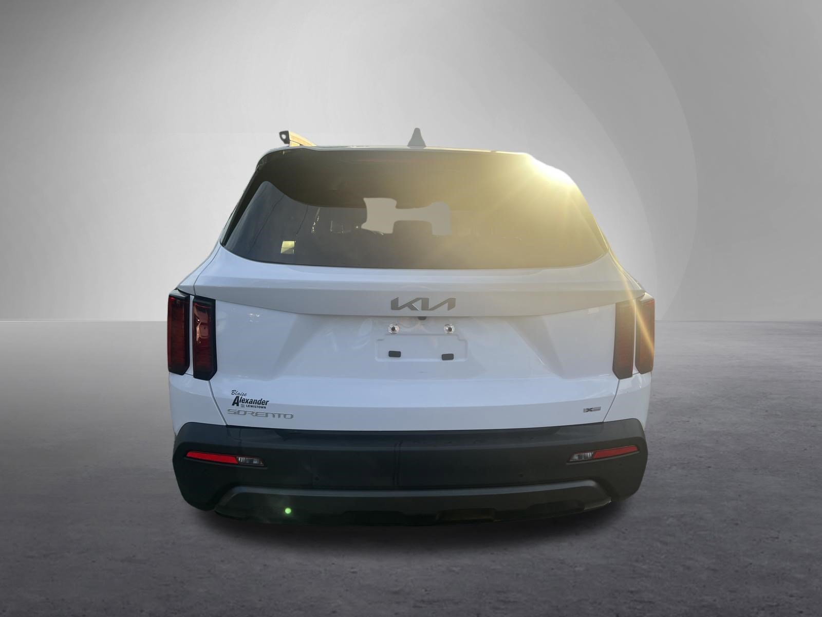 Used 2023 Kia Sorento S AWD/4WD image 4
