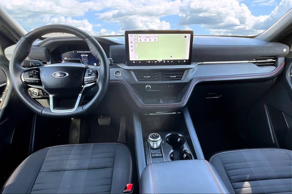 Used 2025 Ford Explorer ST-Line w/ Premium Package RWD image 9