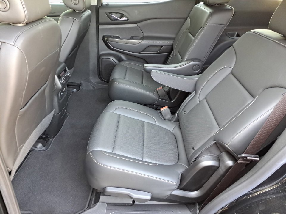 Certified 2023 GMC Acadia SLT w/ Elevation Edition FWD image 11