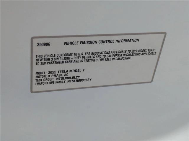 Used 2022 Tesla Model Y Long Range AWD/4WD image 29