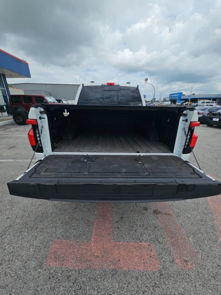 Used 2023 Ford F150 Lightning Platinum AWD/4WD image 29