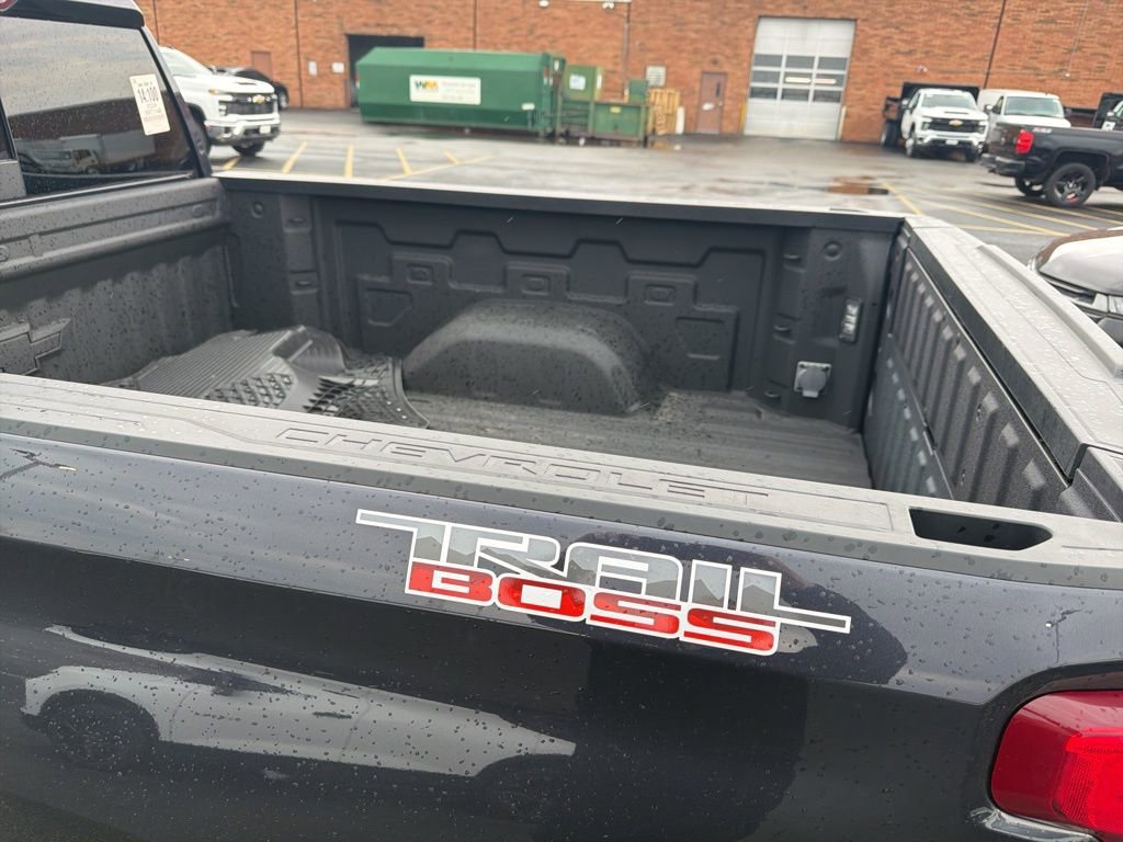 Used 2024 Chevrolet Silverado 1500 LT Trail Boss w/ Convenience Package II image 5