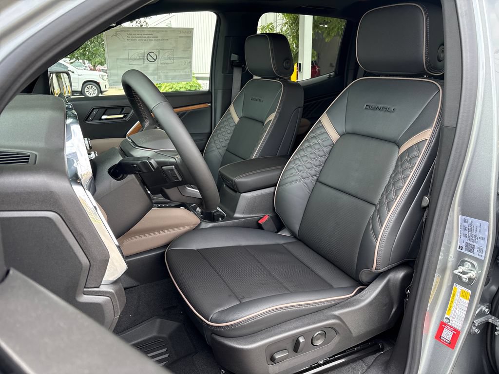 New 2026 GMC Canyon Denali AWD/4WD image 13