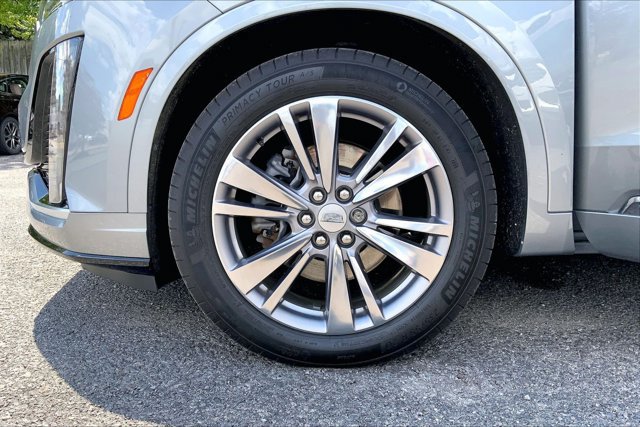 Used 2024 Cadillac XT6 Premium Luxury w/ LPO, Floor Liner Package AWD/4WD image 8