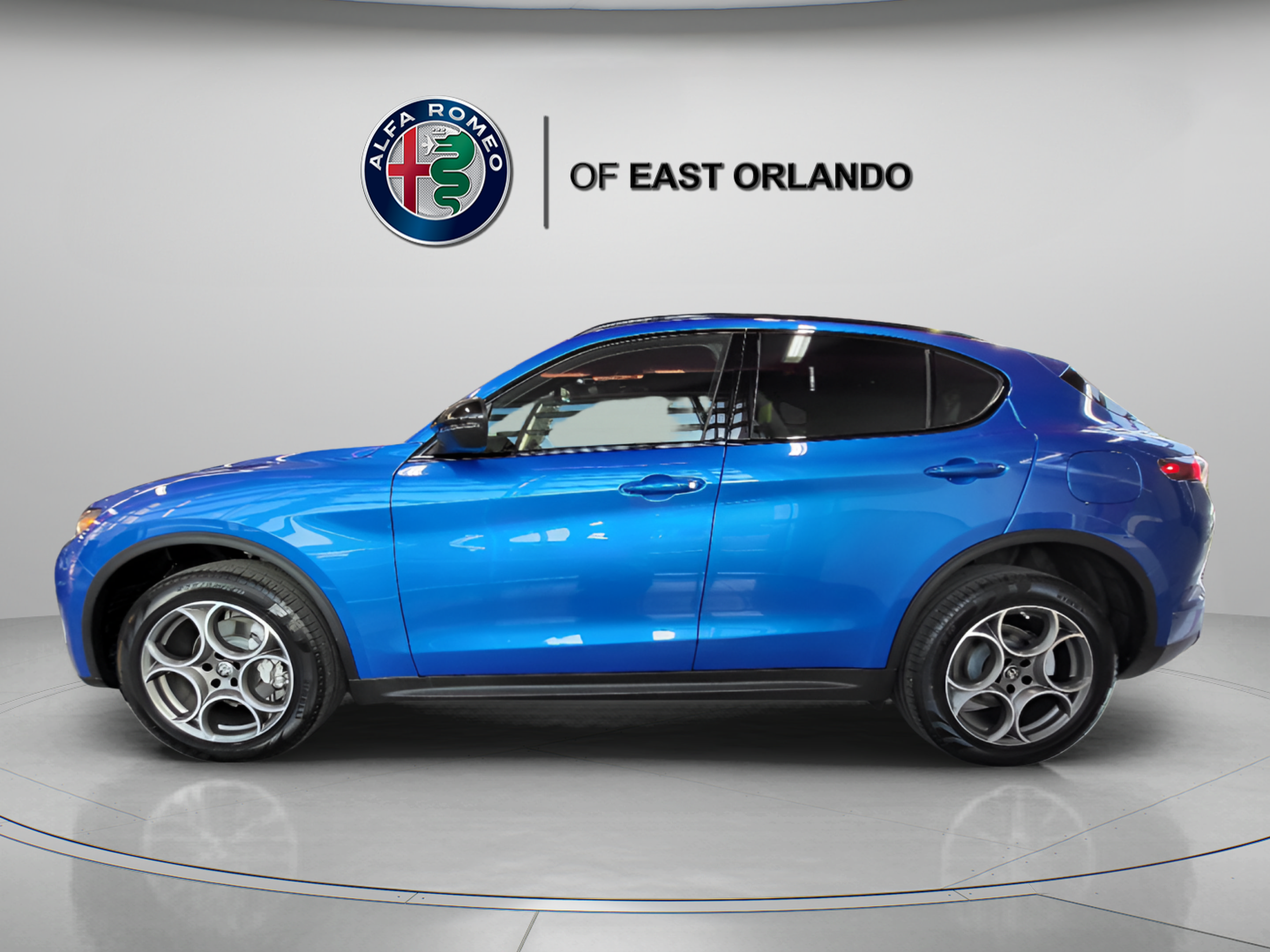 New 2025 Alfa Romeo Stelvio Sprint AWD/4WD image 5