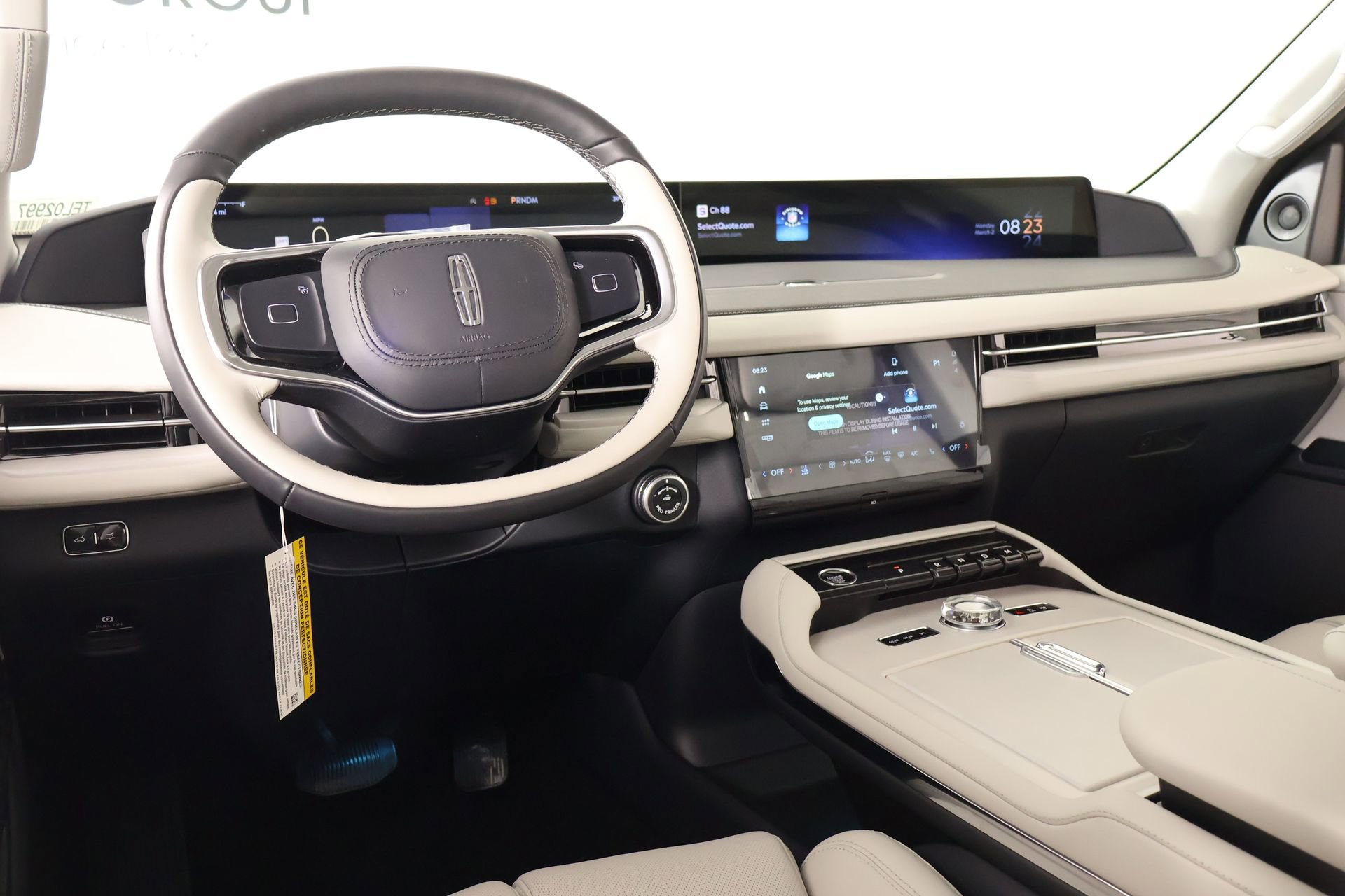 New 2026 Lincoln Navigator Premiere image 2